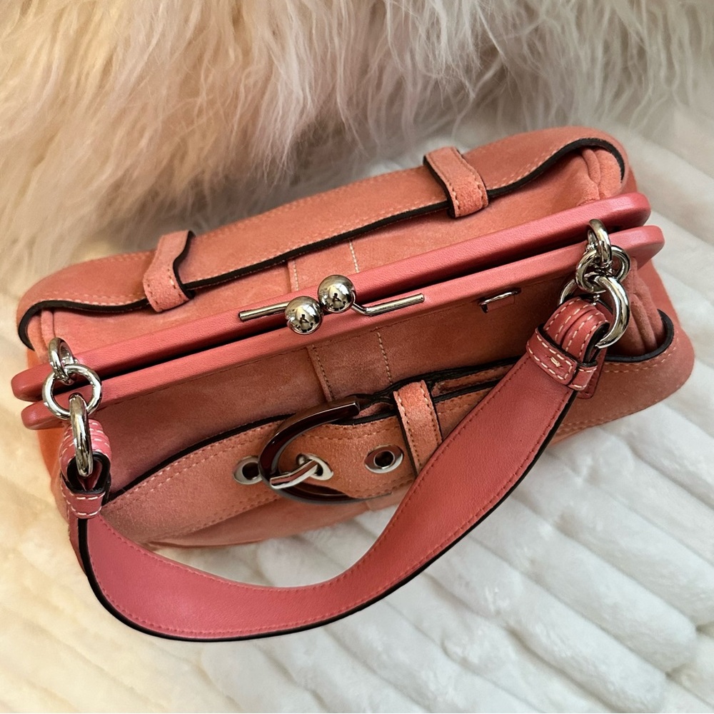 Vintage Coach Hamptons Suede Kisslock Bag - Picture 10 of 17